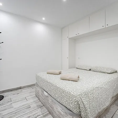 In Mareverde Complex * אדחה