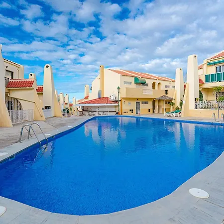 In Mareverde Complex אדחה